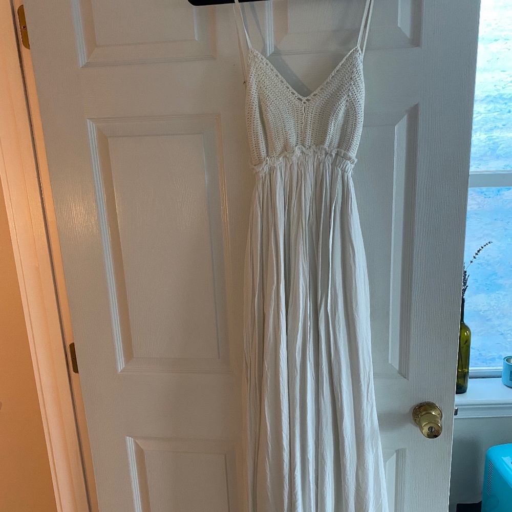 White maxi dress